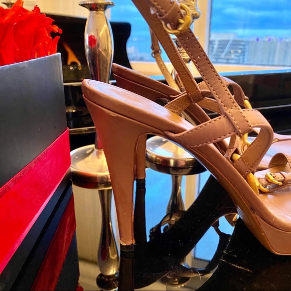 AUTH GUCCI TAN LEATHER PLATFORM W/ GOLD HORSEBIT - Picture 6 of 16